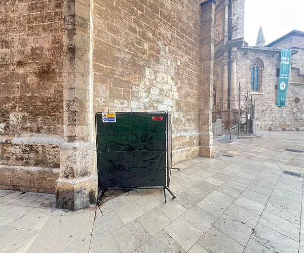 Guía sobre seguridad en la limpieza con equipos láser de pulsos