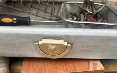 La solución perfecta para restaurar una nevera antigua sin dañarla